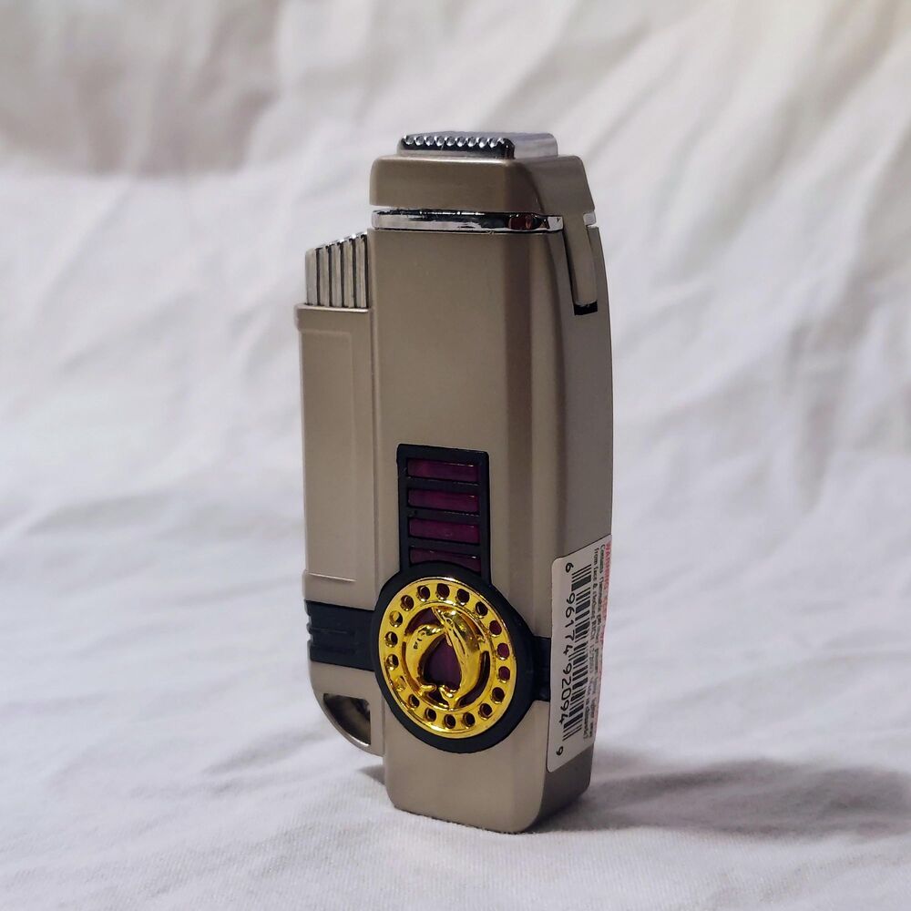 Single Torch Dolphin Emblem Refillable Pocket Cool Lighter